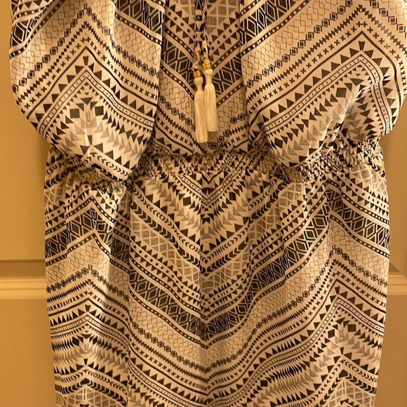 Black & white patterned summer dress by Guess - Picture 4 of 5